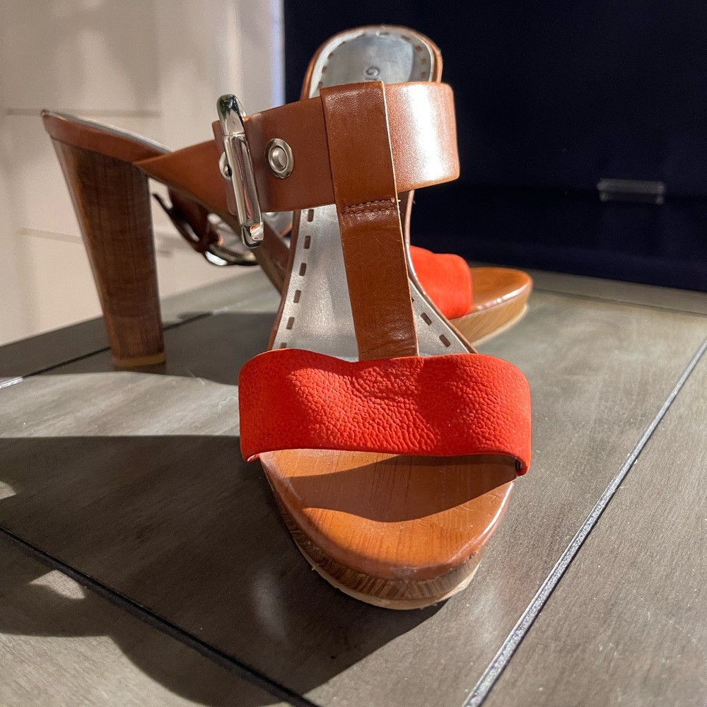 Spring heels! - Picture 2 of 5
